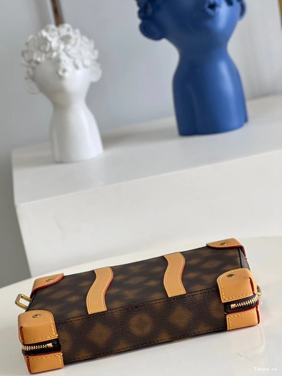 Cheap TRUNK VUITTON SOFT LOUIS 0813